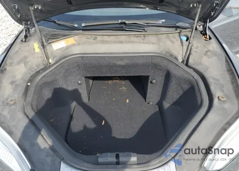 2013 Tesla Model S z USA, uszkodzony, nr VIN 5YJSA1AC4DFP10496